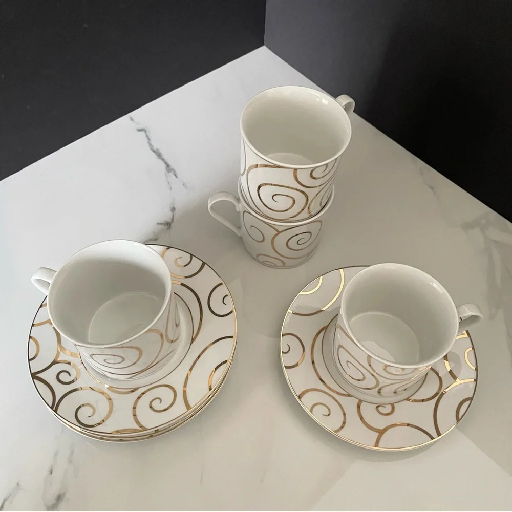 Pier 1 set gold